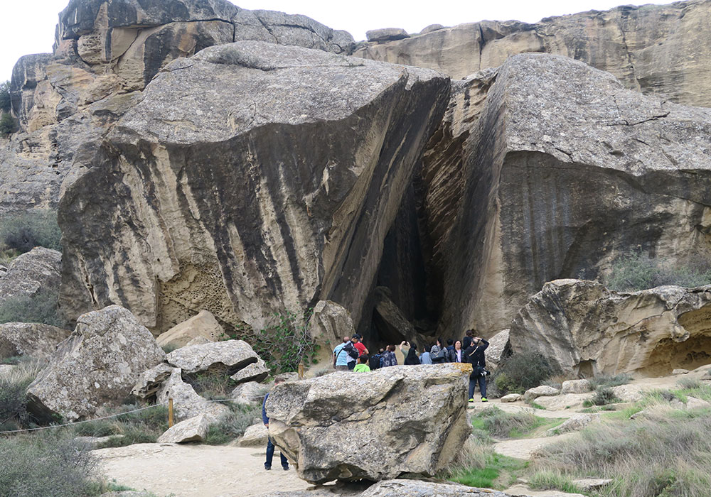 سنگ نگاره های قبوستان