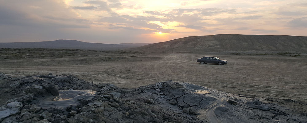 کوه گل افشان قبوستان