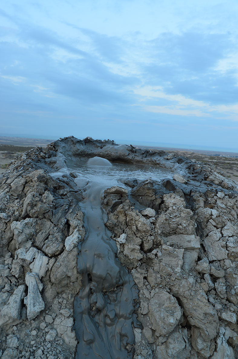 کوه گل افشان قبوستان