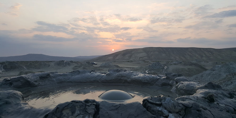 کوه گل افشان قبوستان