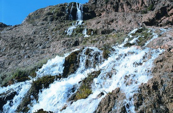 آبشار منج