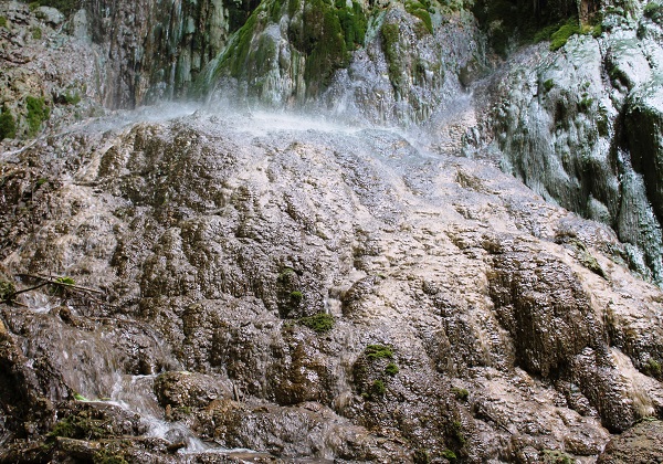 آبشار پیرغار گالیکش