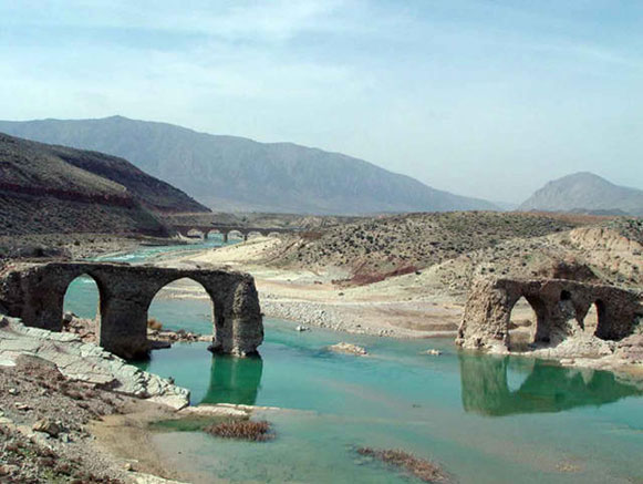 پل ساسانی کوار - سایت گردشگری ایران