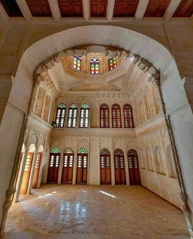 هتل آقازاده ابرکوه