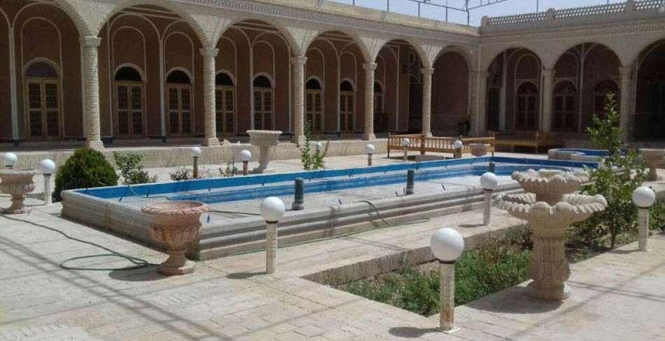 باغ تیتو بافق
