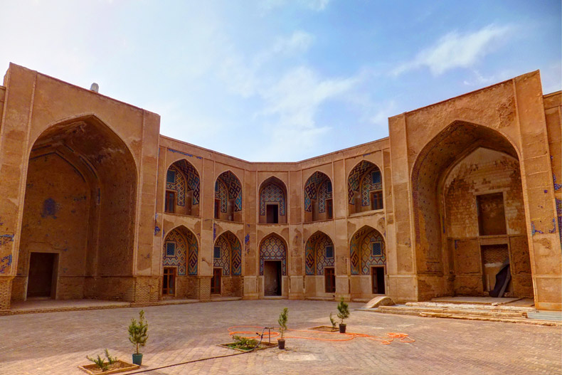 مدرسه غیاثیه خرگرد