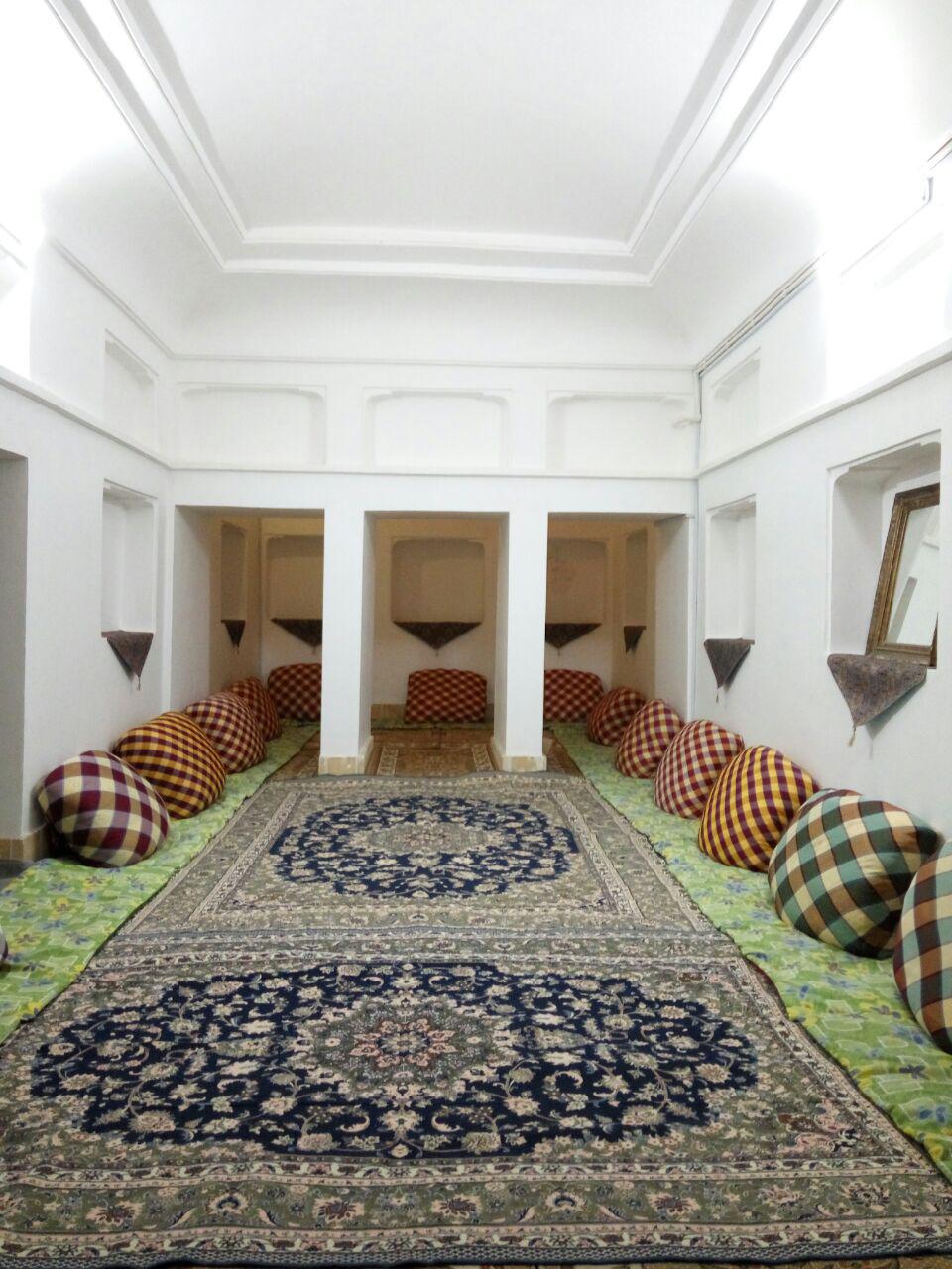 هتل سنتی خانه سیگاری یزد