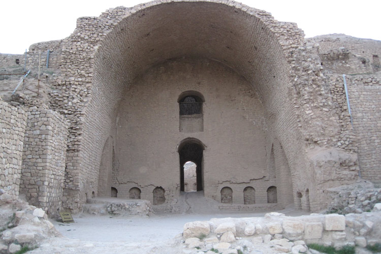آتشکده فیروز آباد