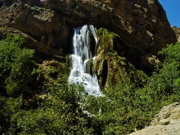 آبشار آب سفید الیگودرز