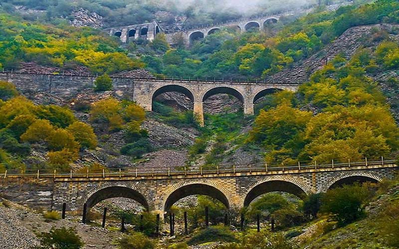پل ورسک و سه خط طلا