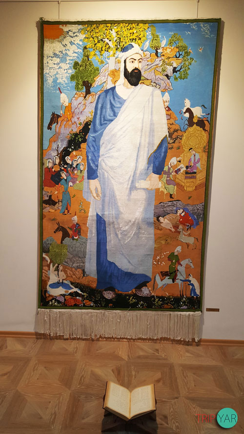 آرامگاه نظامی گنجوی