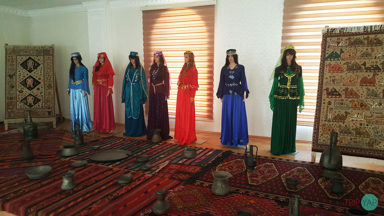 مرکز و بنیاد مهستی گنجوی