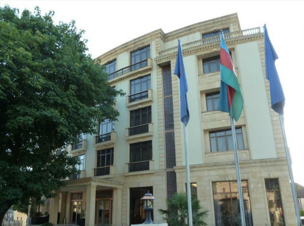 هتل سرای شکی