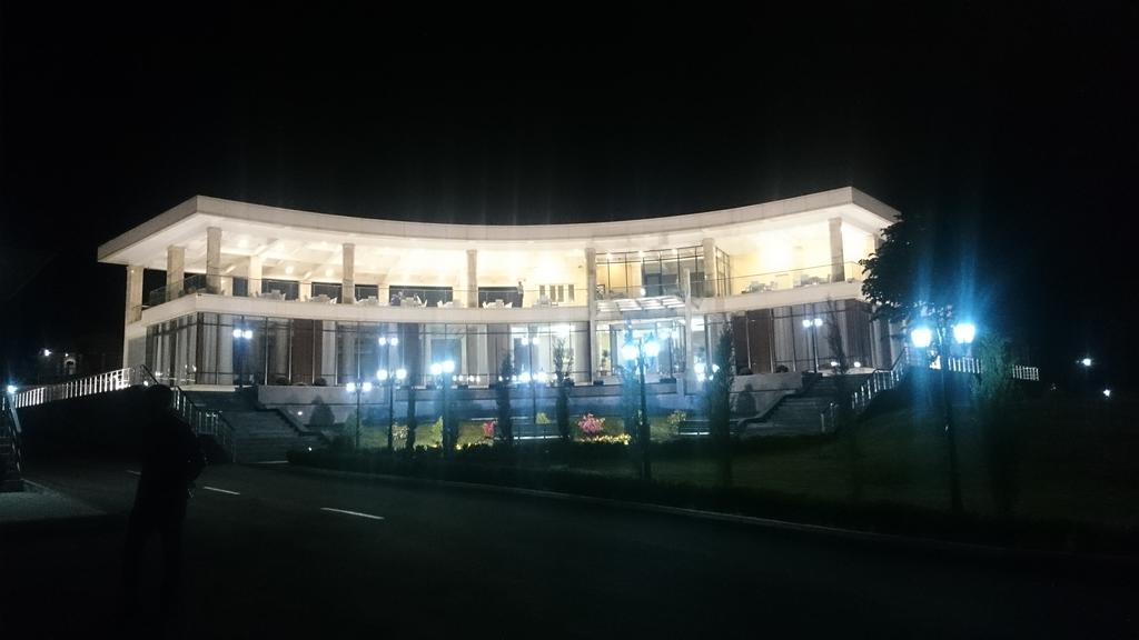 هتل شکی پارک