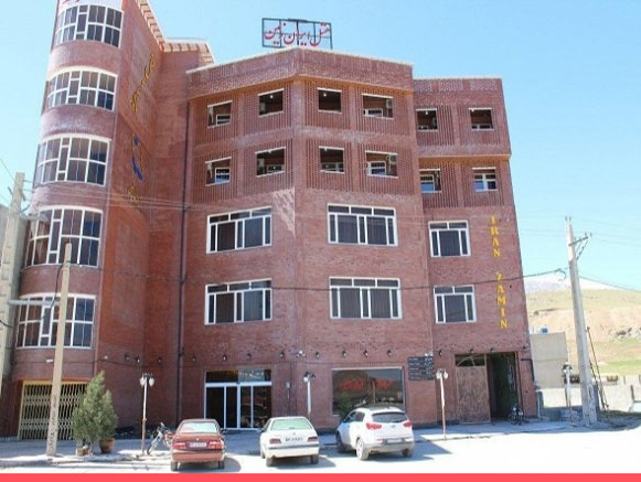 هتل ایران زمین دورود