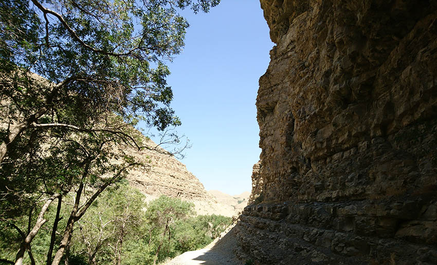 آبشارهای هفت چشمه و آدران مقصدی مناسب برای گردشگری 