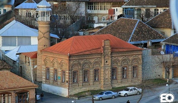از مسجد عمر افندی شکی چه می‌دانید؟ 