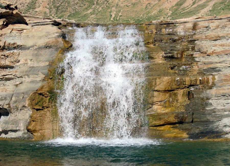 آبشارهای هفت گانه دهلران