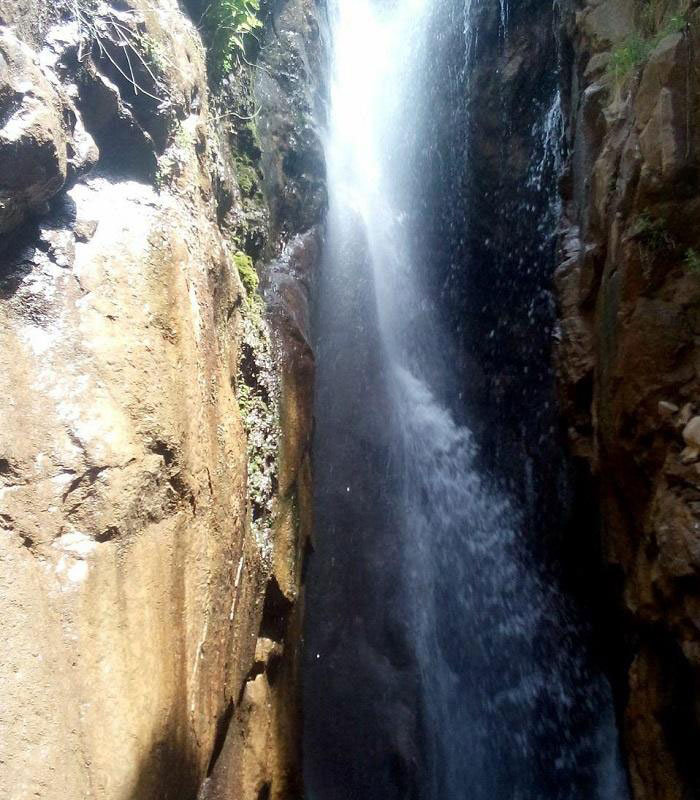بنگان آبشاری با طراورت در کرمان 