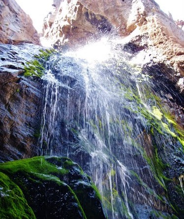 آبشارهای خوشکار تفرجگاه‌هایی مناسب برای کوهنوردی 