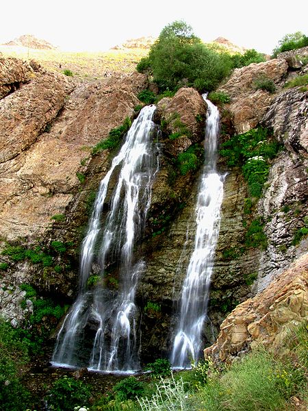آبشار دو قلو تهران
