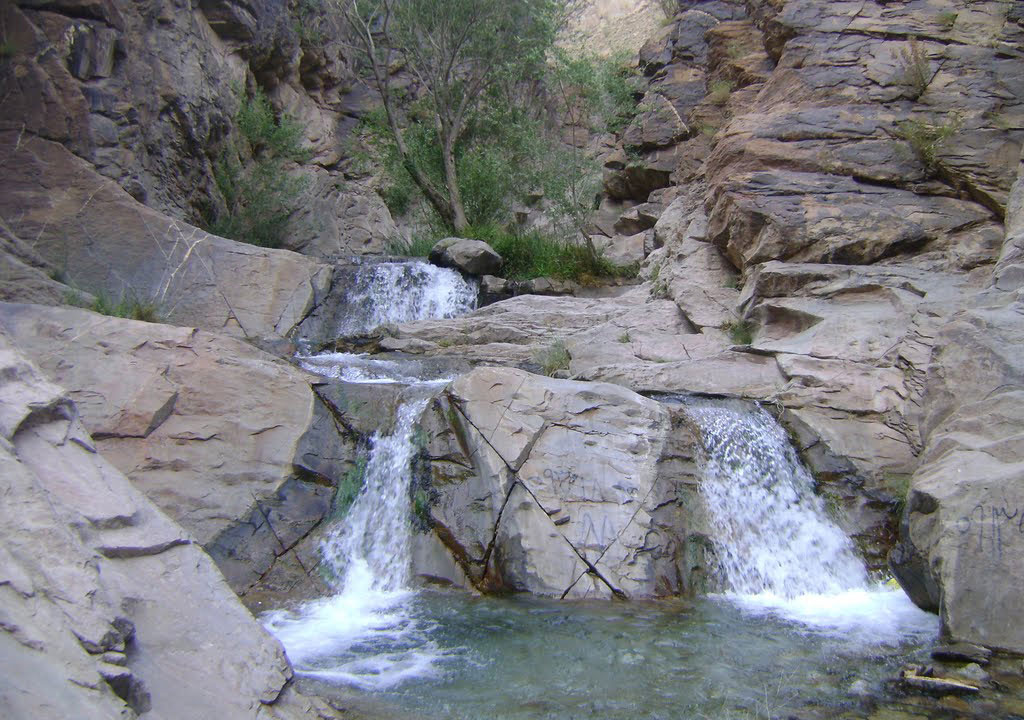 آبشار سه کنج کرمان