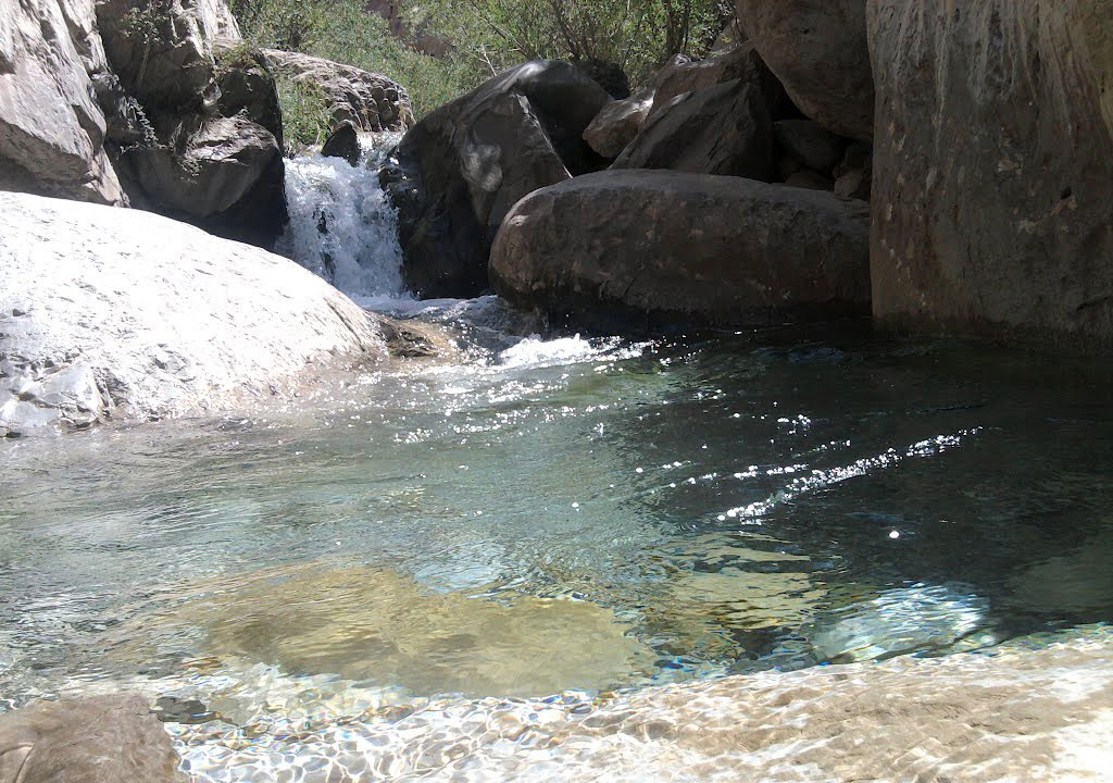 آبشار سه کنج کرمان مقصدی مناسب برای گردشگری 