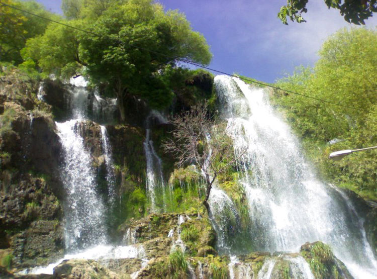 آبشار نیاسر کاشان