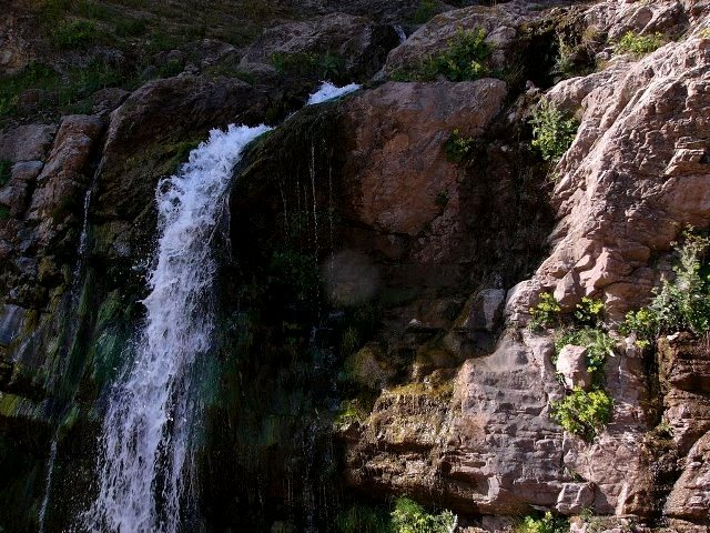 آبشار چرات سواد کوه