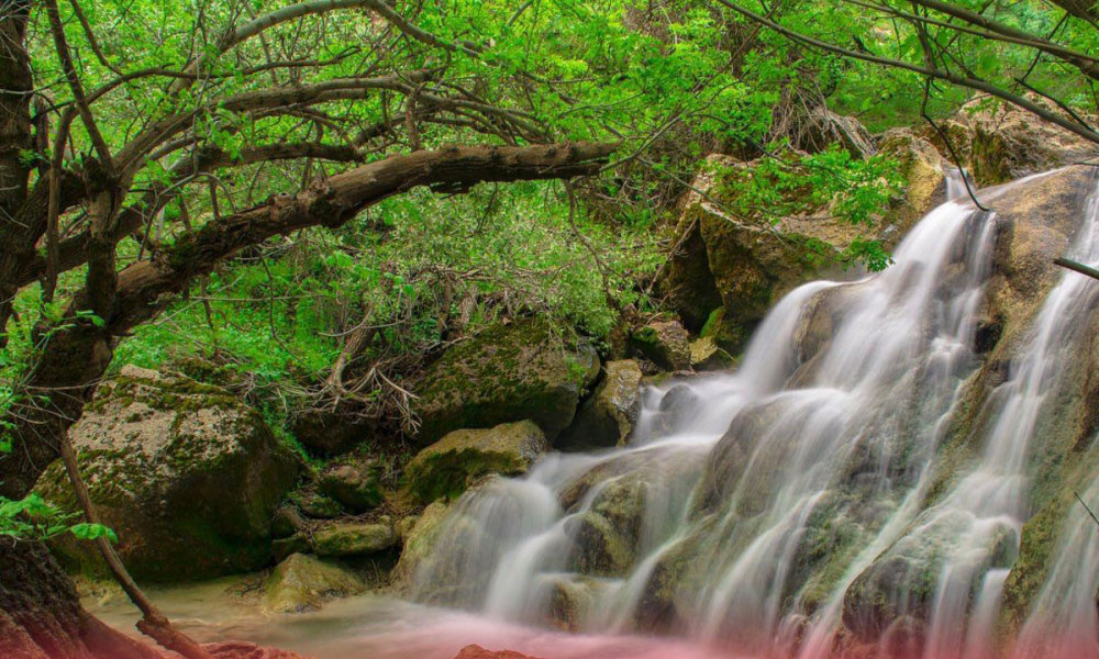 آبشار نای انگیز