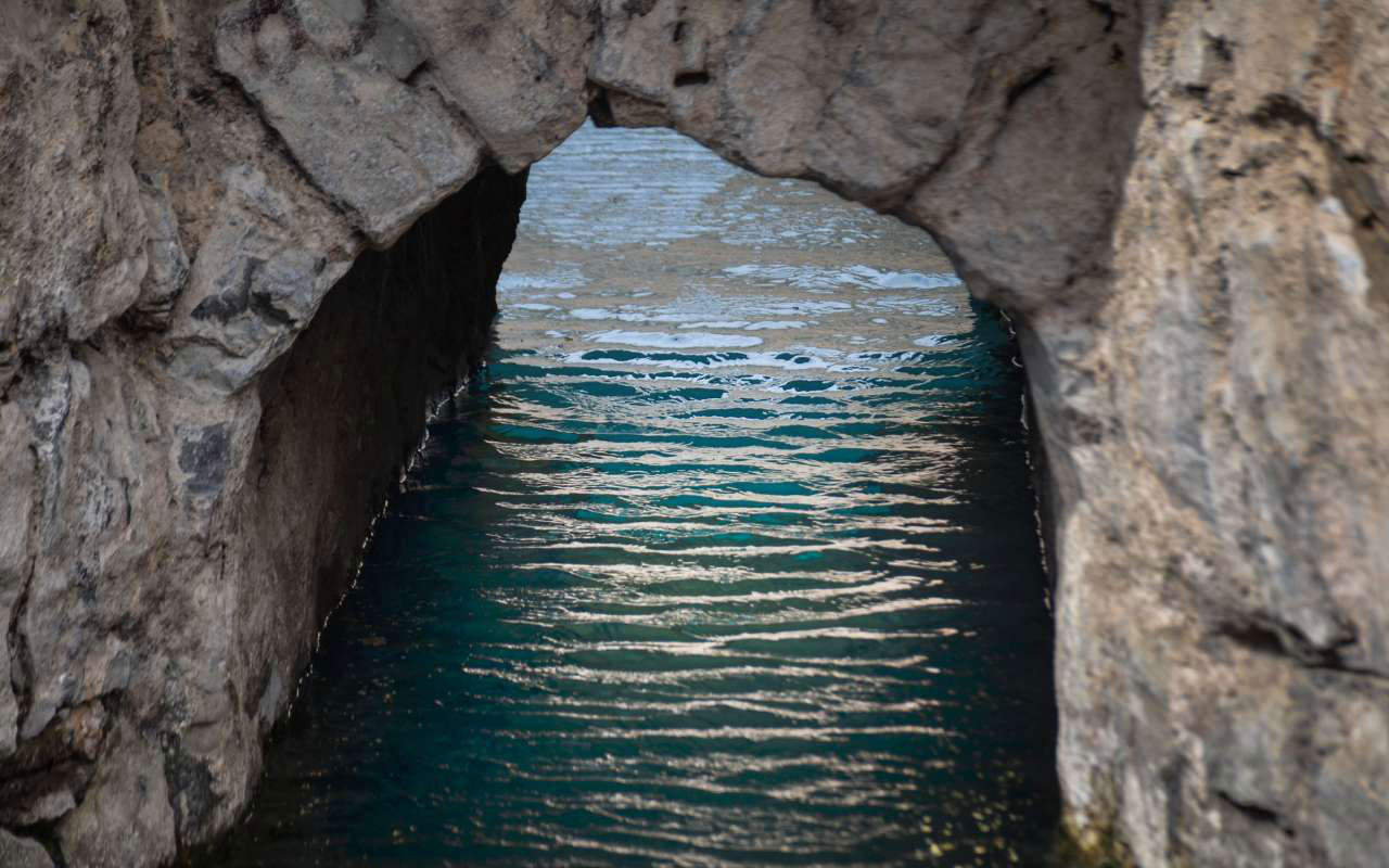 گرداب سنگی خرم آباد