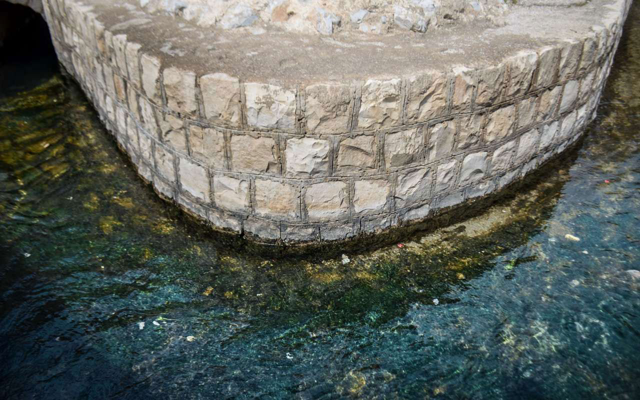 گرداب سنگی خرم آباد