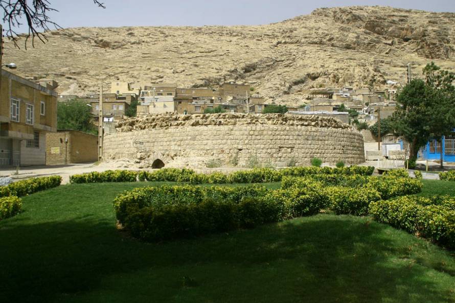 گرداب سنگی خرم آباد