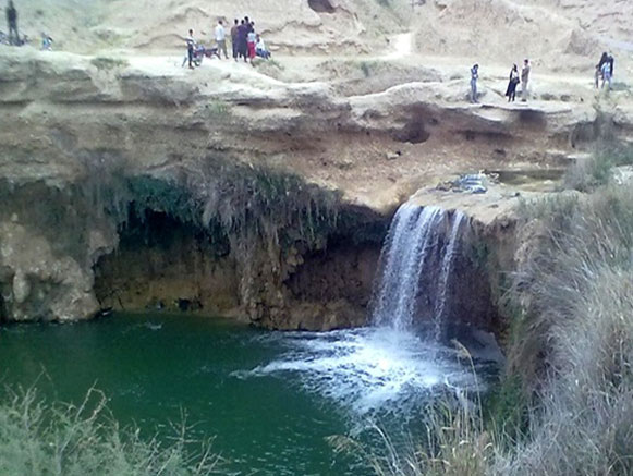 آبشار تلخ آب