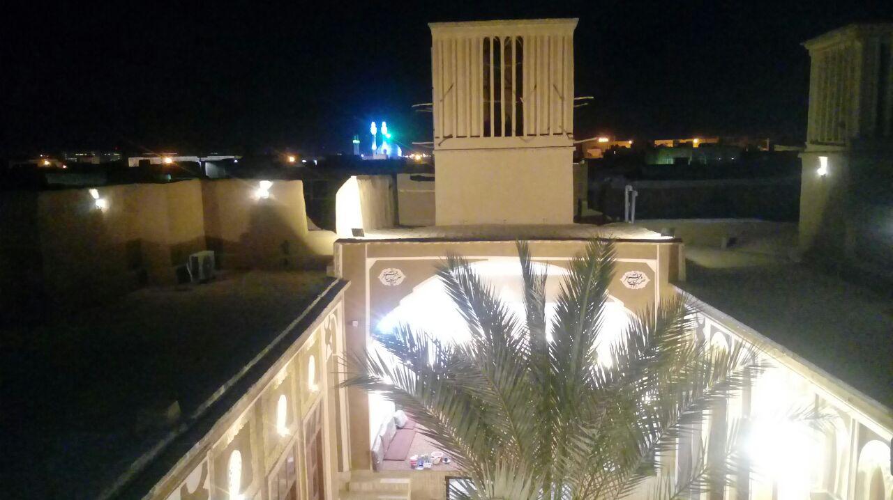 اقامتگاه بوم گردی طارونه یزد