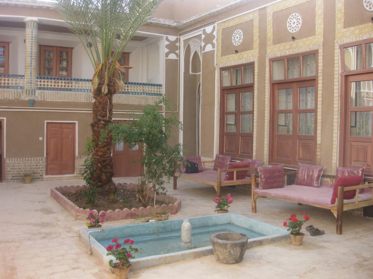 اقامتگاه بوم گردی طارونه یزد