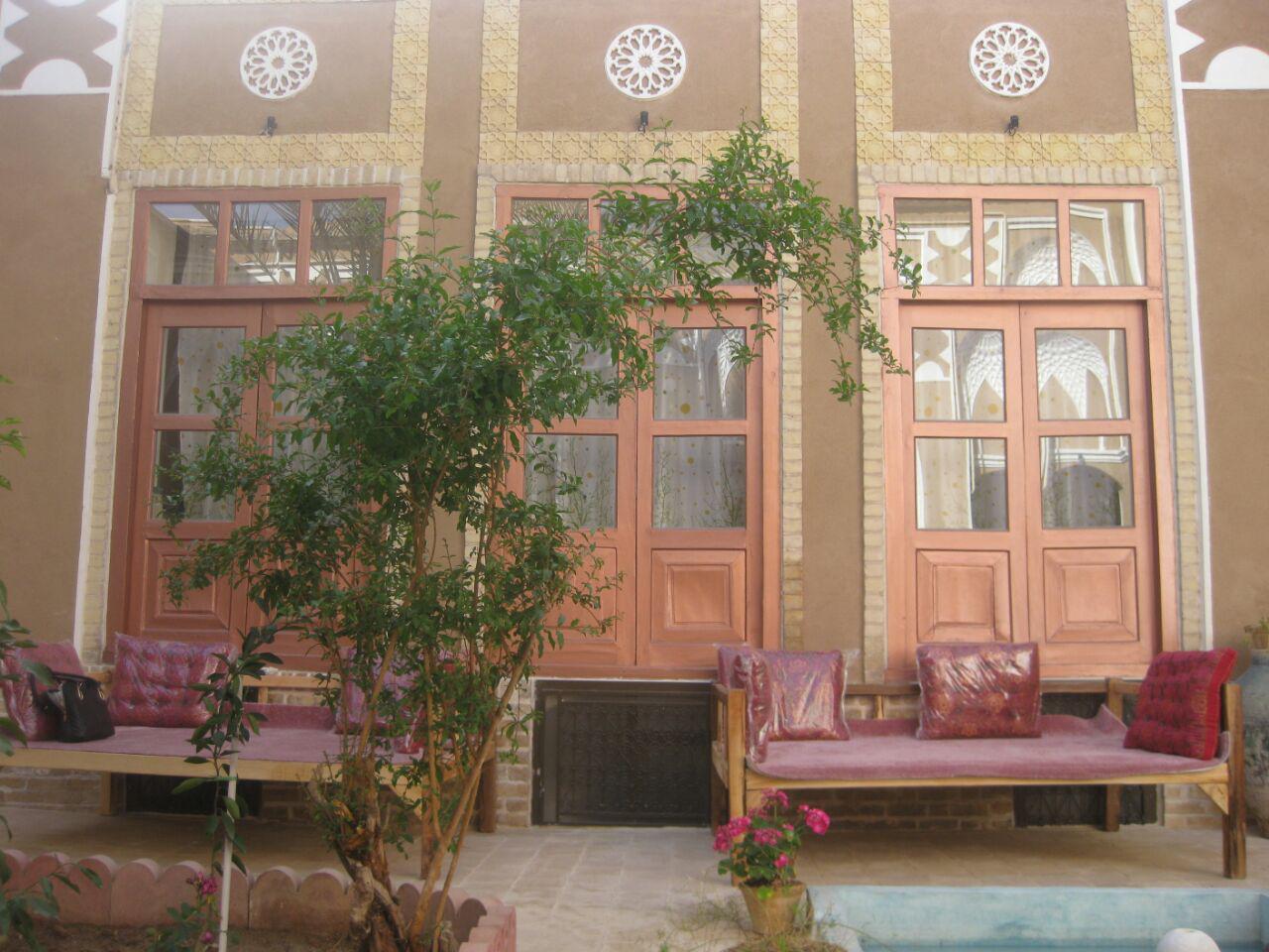 اقامتگاه بوم گردی طارونه یزد