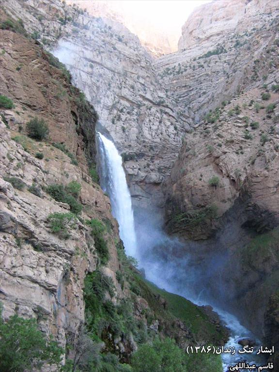 تنگ زندان