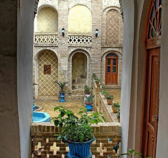 اقامتگاه عمارت افضل شوشتر