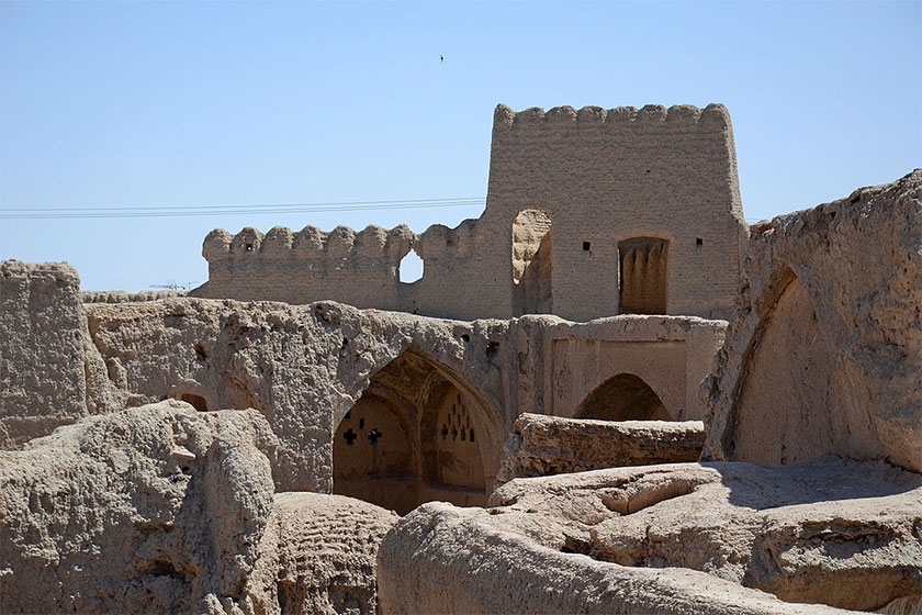 از قلعه روستای قورتان اصفهان چه می‌دانید؟ 