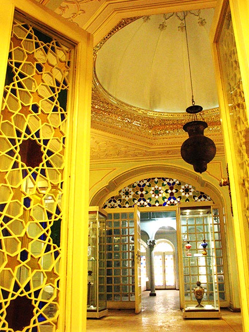موزه آینه و روشنایی یزد
