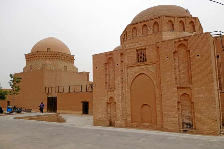 بقعه دوازده امام یزد