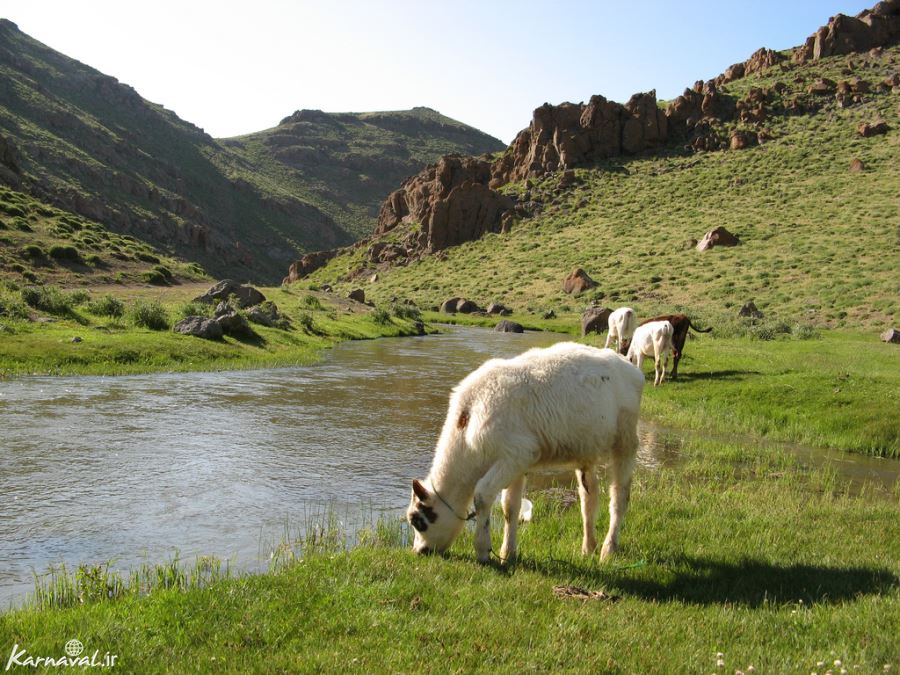 دریاچه آب شیرین نئور