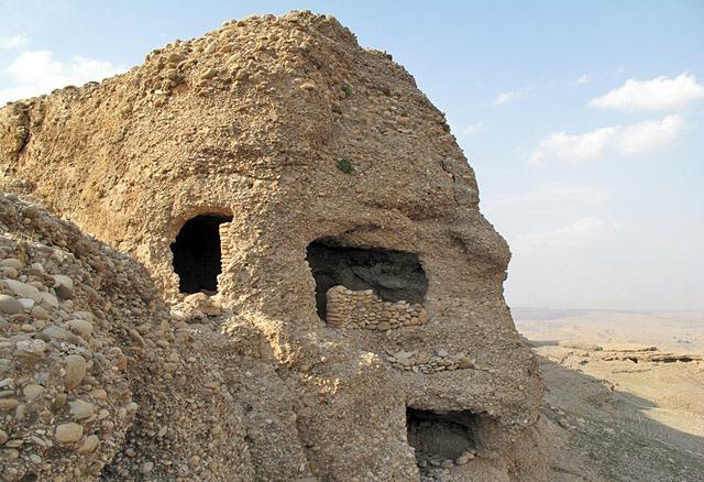 شاداب بزرگ‌ترین قلعه طبیعی و تاریخی ایران