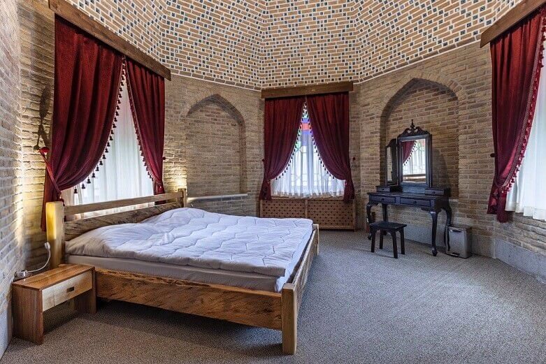 هتل کاروانسرای یام