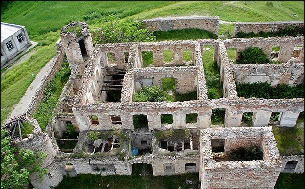 عمارت و کلیسای تومانیانس