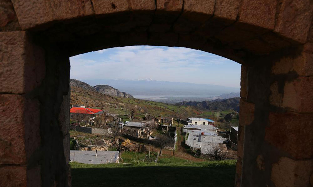 عمارت و کلیسای تومانیانس