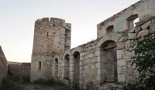 عمارت و کلیسای تومانیانس