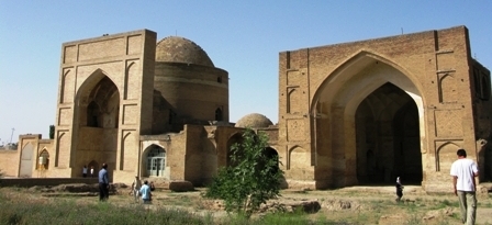 آرامگاه قطب الدین حیدر