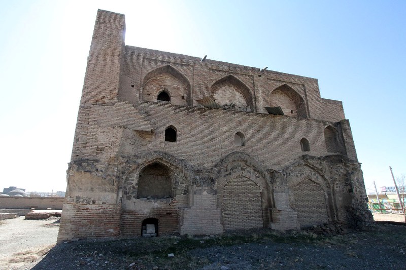آرامگاه قطب الدین حیدر